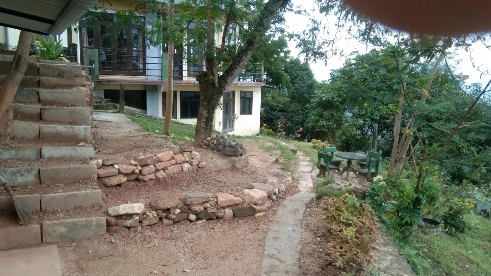 Apartment Cartwheel - More Open Than Close Hindagala